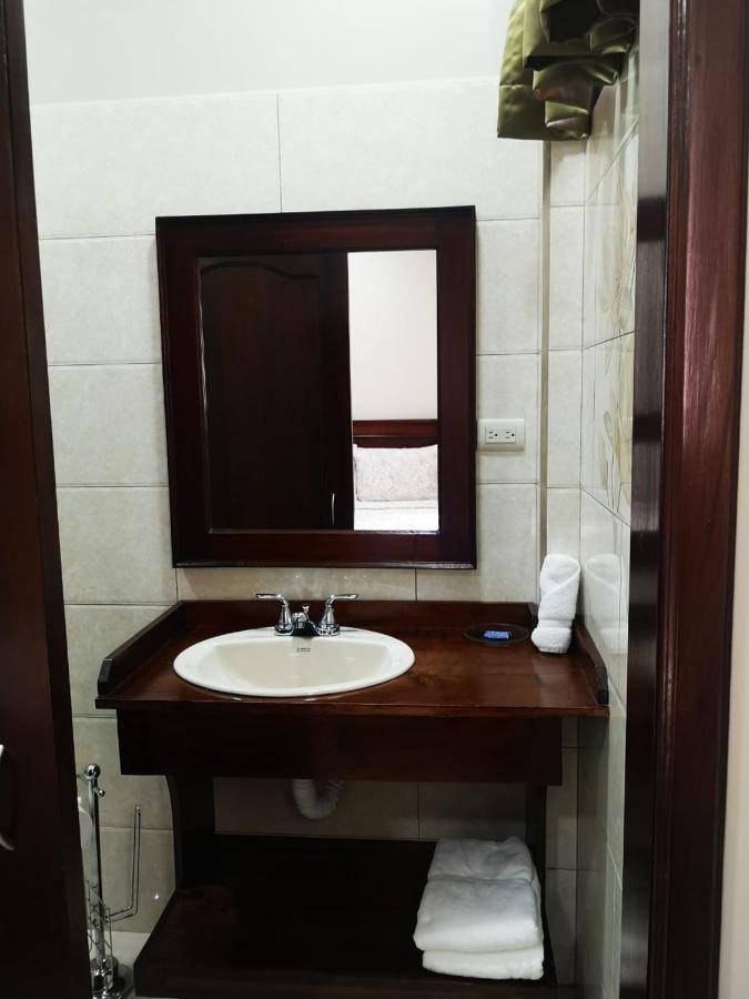 Hotel Y Residencia La Cofradia Santa Rosa de Copán Extérieur photo